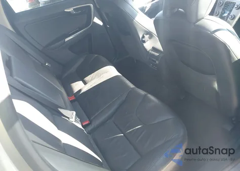 2013 Volvo Xc60 T6 z USA, uszkodzony, nr VIN YV4902DZ6D2410157